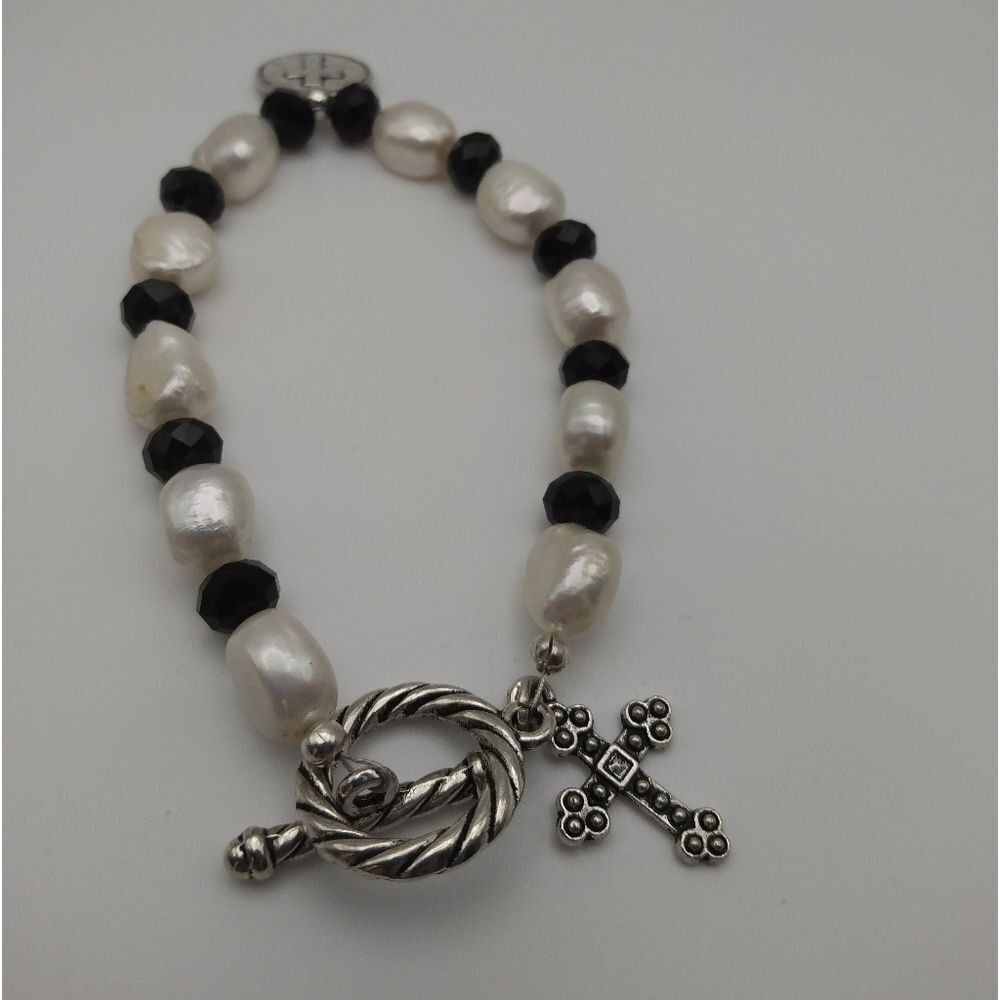 ❤️Antique sterling silver clasp and‎ charms uncultured pearls bracelet B0207